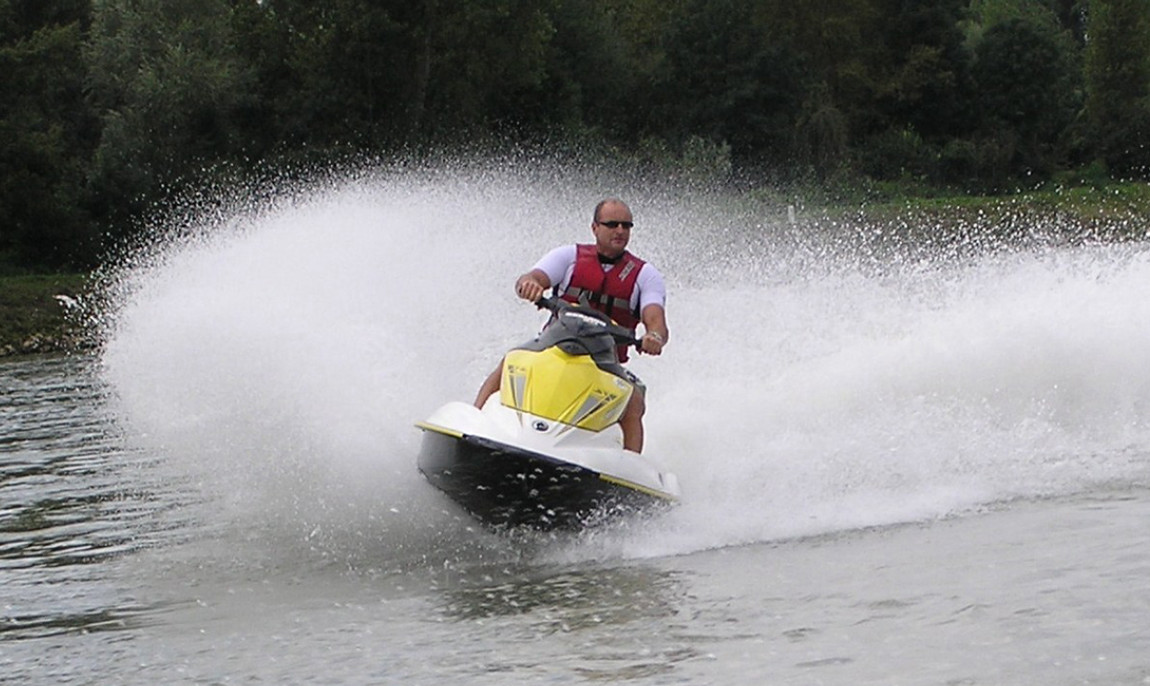 assets/images/activities/60-minuten-jetski-fahren-in-speyer-raum-mannheim/1280_0008_14.09.08%20065-1150x686x90.jpg