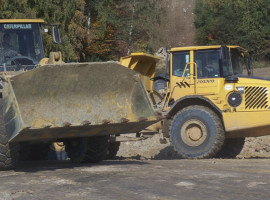 assets/images/activities/bagger-radlader-und-dumper-fahren-in-knuellwald-remsfeld-hessen/1280_0002_100_1073-270x200x90.jpg
