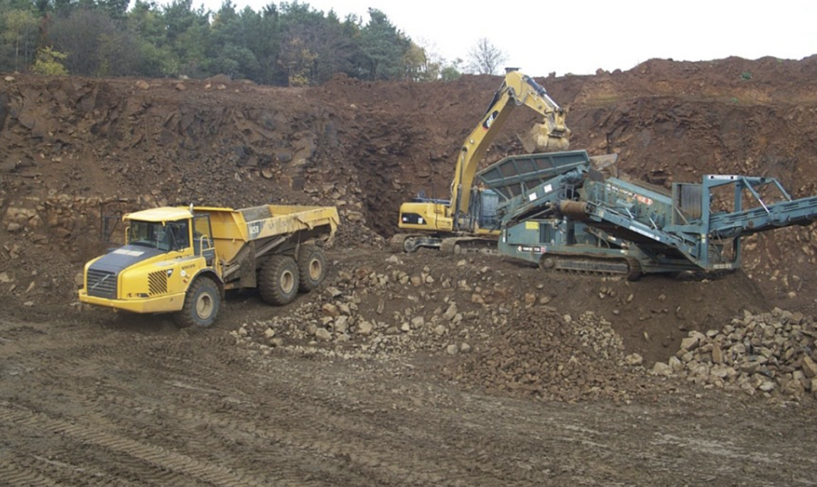 assets/images/activities/bagger-radlader-und-dumper-fahren-in-knuellwald-remsfeld-hessen/1280_0006_100_1222-1150x686x90.jpg