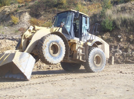 assets/images/activities/bagger-radlader-und-raupe-fahren-in-knuellwald-remsfeld-hessen/1280_0000_100_1078-270x200x90.jpg