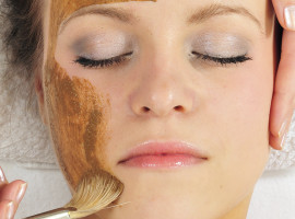 90 Min. Gesichtsbehandlung mit Massage und Akupressur in Berlin-Neu-Westend