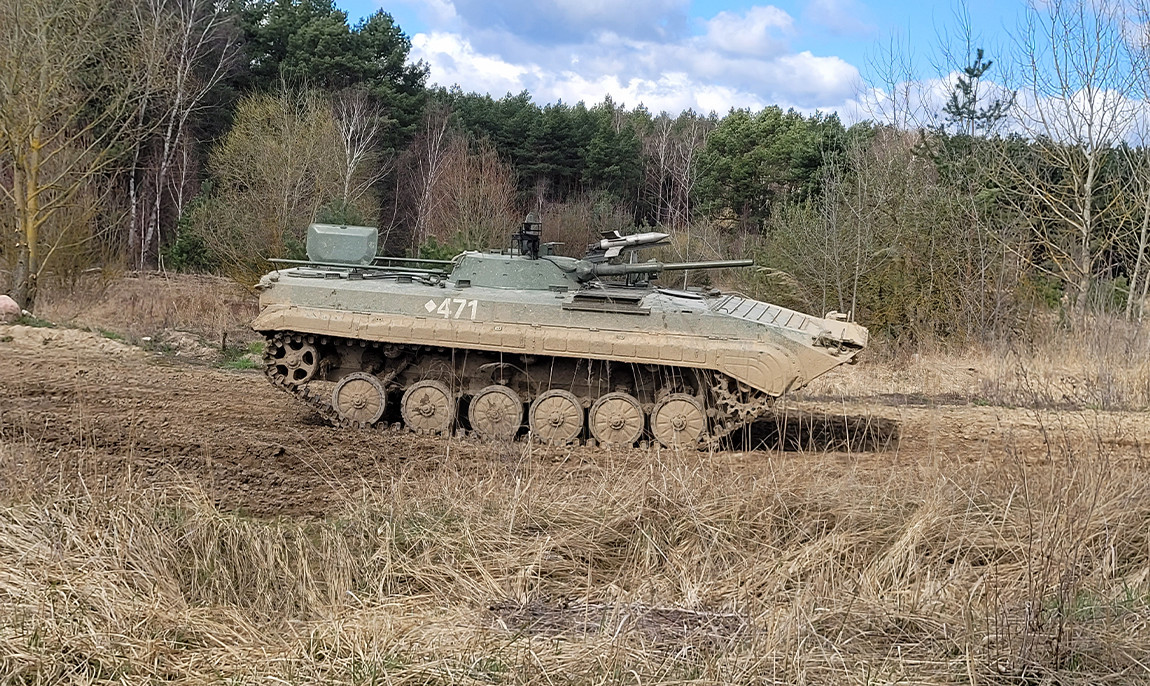 assets/images/activities/bmp-schuetzenpanzer-fahren-in-steinhoefel-raum-brandenburg/panz-wer-8-1150x686x90.jpg
