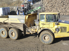 assets/images/activities/dumper-radlader-und-raupe-fahren-in-knuellwald-remsfeld-hessen/1280_0000_P1000070-270x200x90.jpg