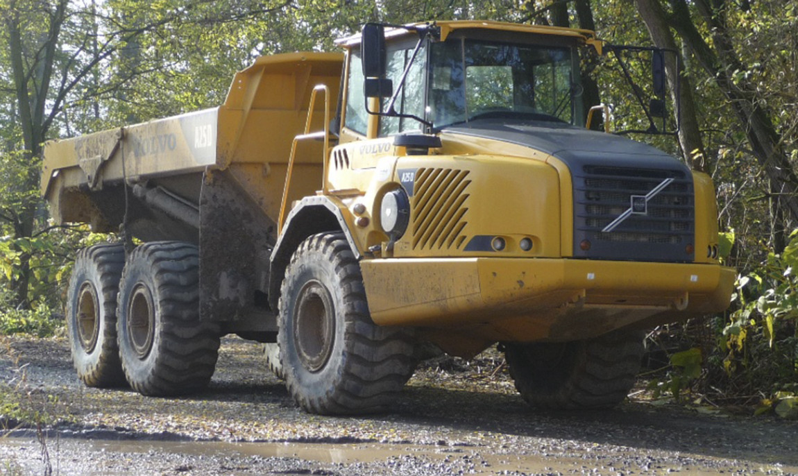 assets/images/activities/dumper-radlader-und-raupe-fahren-in-knuellwald-remsfeld-hessen/1280_0001_P1000048-1150x686x90.jpg