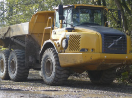 assets/images/activities/dumper-radlader-und-raupe-fahren-in-knuellwald-remsfeld-hessen/1280_0001_P1000048-270x200x90.jpg