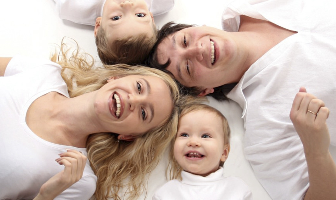 assets/images/activities/familien-fotoshooting-essen/1280_0006_Family-Fotoshooting-1150x686x90.jpg
