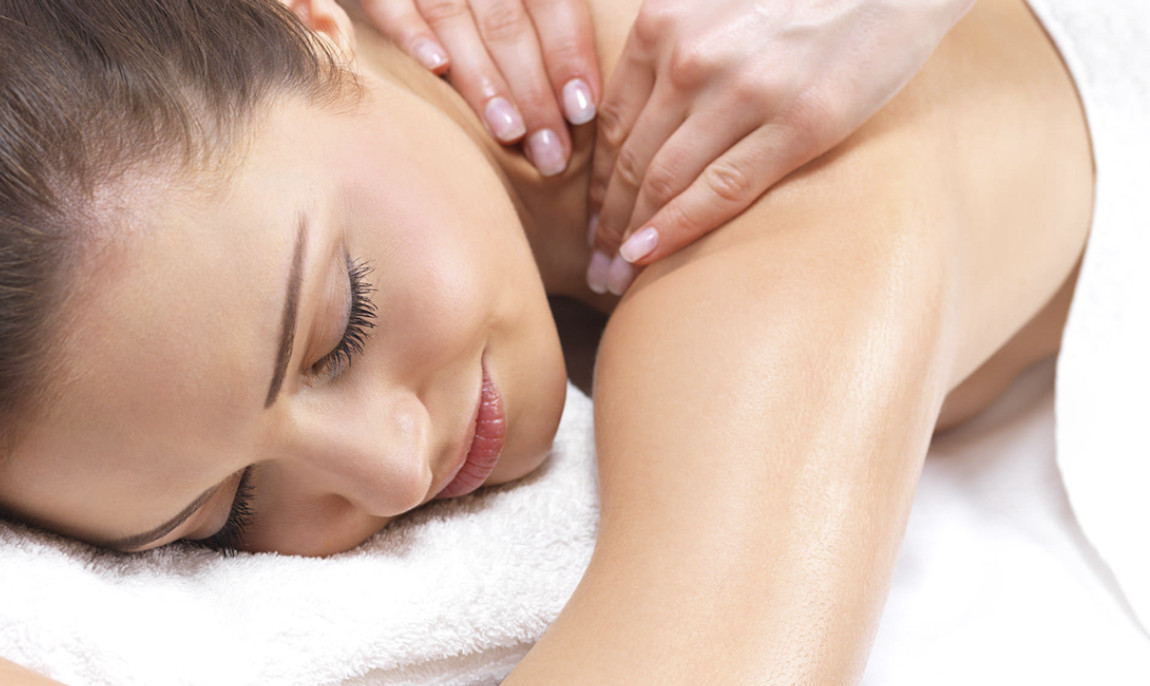 assets/images/activities/floating-und-massage-waren/1280_0004_Fotolia_6434290_Subscription_L-1150x686x90.jpg