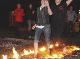 9 Std. Feuerlaufen in Gols, Österreich