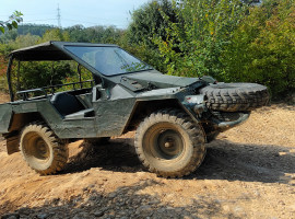 60 Min. Volvo Panzerjäger offroad selber fahren in Großmehring