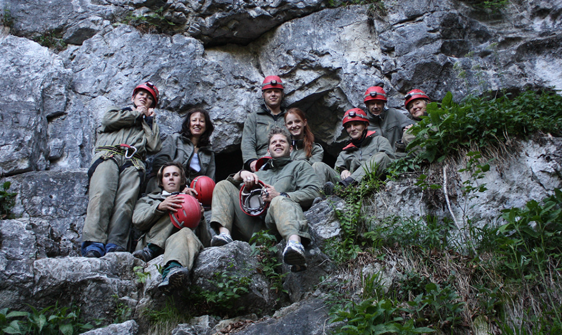 assets/images/activities/hoehlenexkursion-angerloch-in-kochel-am-see-raum-kempten/1280_0005_Ho%CC%88hle%20Walchensee-1150x686x90.jpg