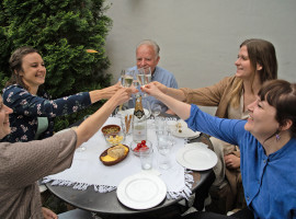 Sommerweinprobe mit Chansons in Köln-Nippes