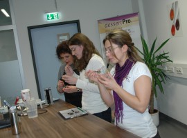 assets/images/activities/molekular-kochkurs-bremerhaven/1280_0000_DSC_0407-270x200x90.jpg
