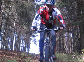assets/images/activities/mountainbike-wochenende-schmiedefeld/1280_0006_IMG_1476-270x200x90.jpg