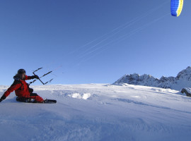 assets/images/activities/snowkiten-schnupperkurs-in-feldberg-raum-freiburg/1280_0003_GIN%2083-270x200x90.jpg