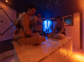 2 Std. ”Hamam-Seifenschaumbadespaß 6 Freunde” (bis 6 Personen) in Strullendorf