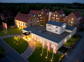 assets/images/activities/uebernachtung-im-pokerzimmer-in-ostbevern-raum-muenster/dir-hot-5-270x200x90.jpg