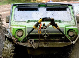 60 Min. Mercedes-Benz G Trophy-Fahrzeug offroad selber fahren in Stockerau (Österreich)