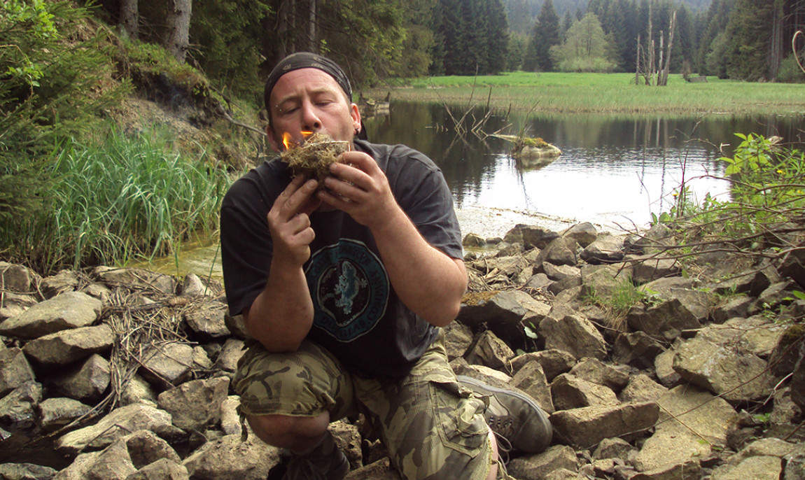 assets/images/activities/wildnis-survival-wochenende-in-clausthal-zellerfeld/1280_0010_Feuer%20am%20See-1150x686x90.jpg
