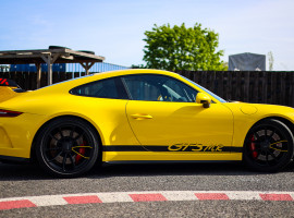 1 Runde Porsche GT3 MR selber fahren auf der Motorsport Arena in Oschersleben