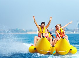 Banana Boot fahren